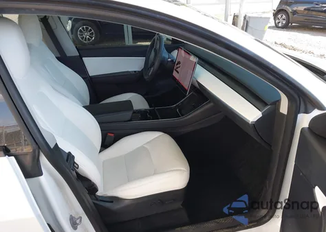 2020 Tesla Model Y Long Range Dual Motor All-Wheel Drive/Performance Dual Motor All-Wheel Drive from USA, damaged, VIN 5YJYGDEF8LF037757